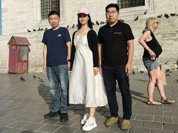 El equipo de DISAI visita a clientes en Turquía